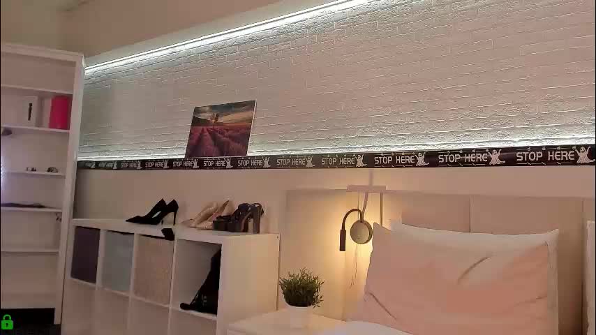 _emiliaa_ Cam Model Chat November 17, 2025