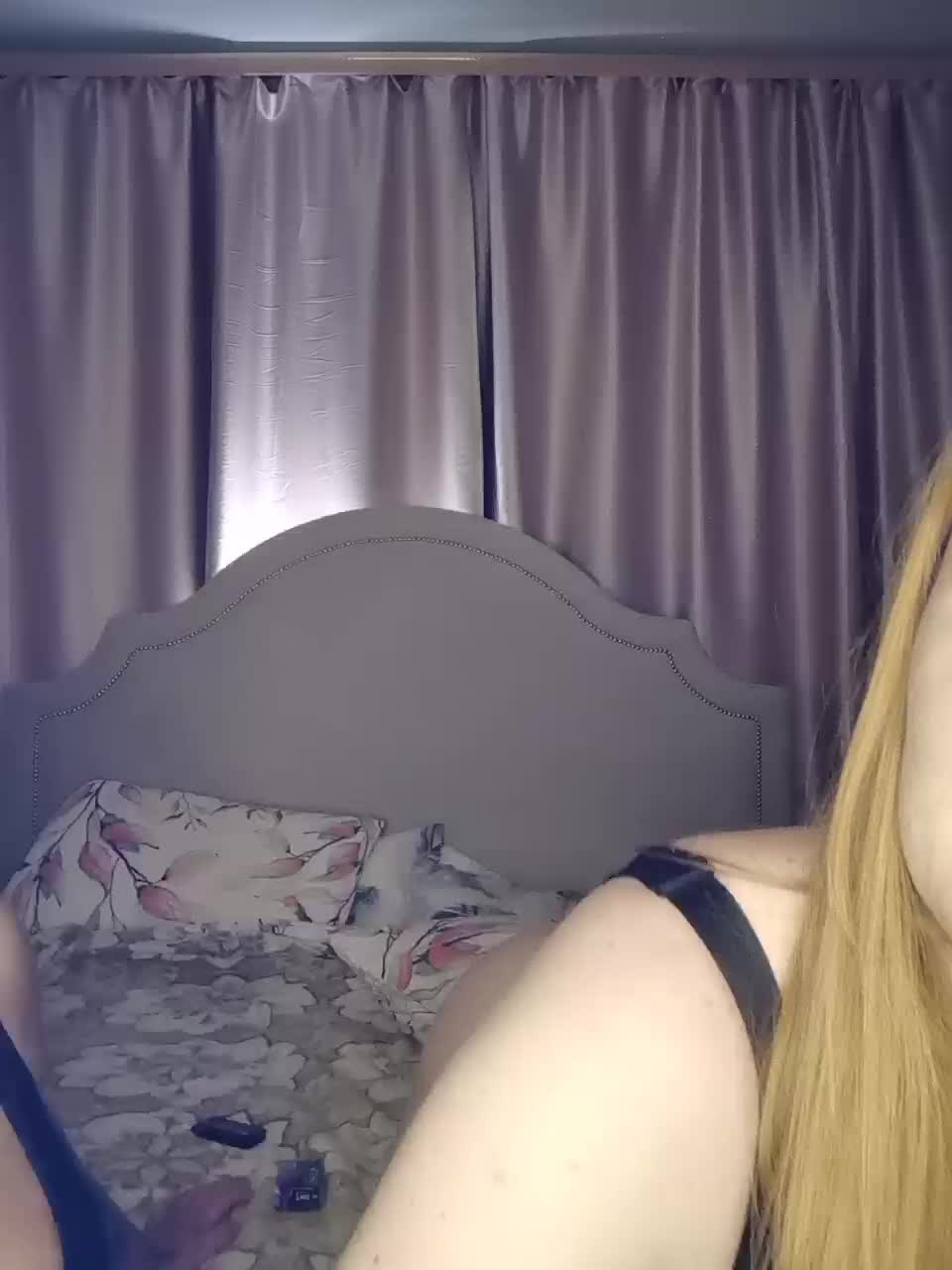 Her-Girl Cam Model Chat November 17, 2025