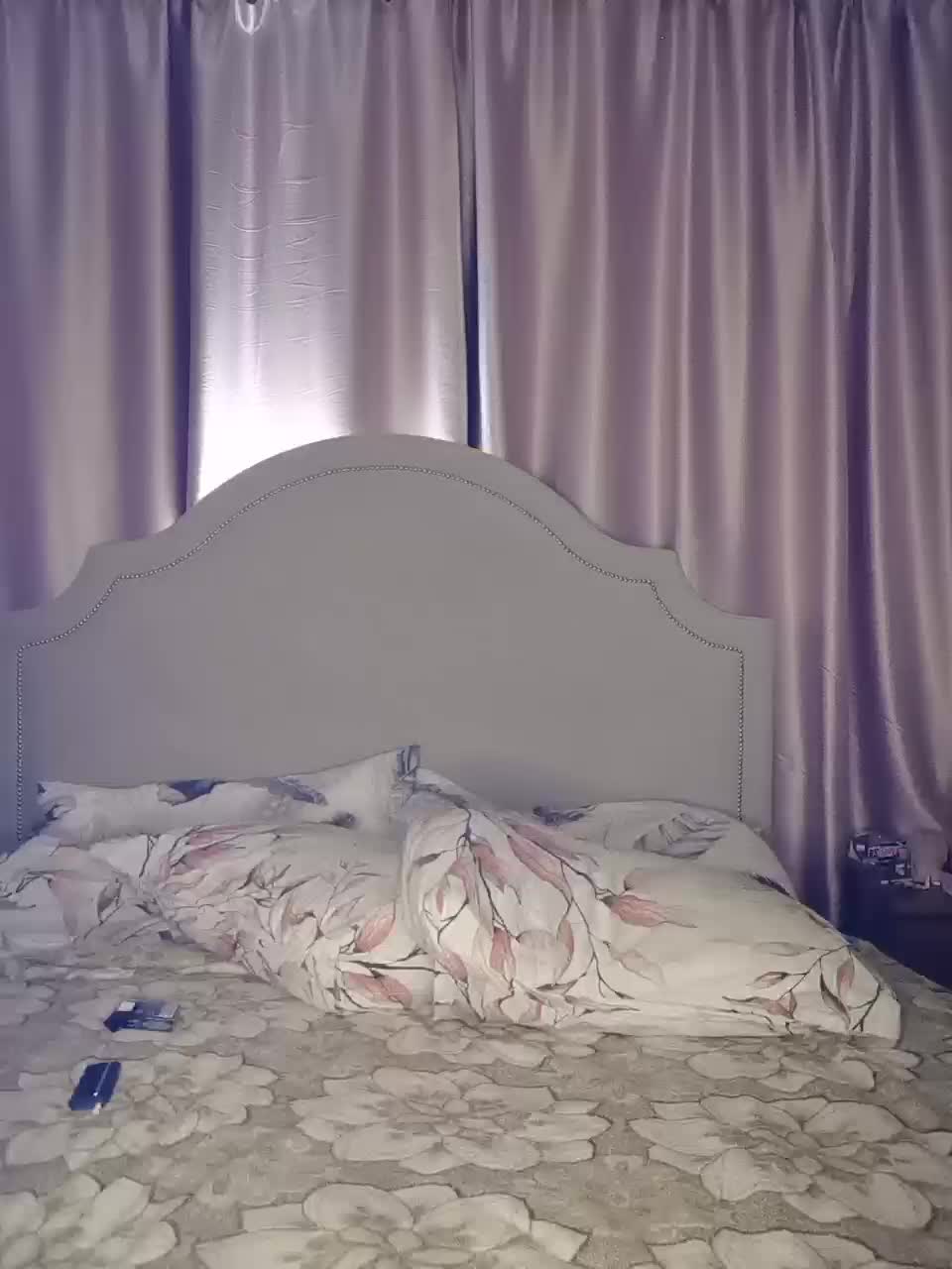 Her-Girl Cam Model Chat November 17, 2025