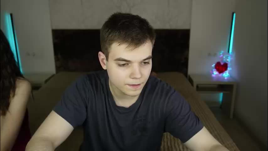 vikki_and_george Cam Model Chat November 17, 2025