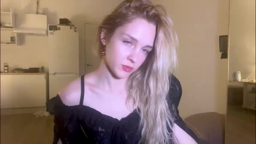 sailormoon666_ Cam Model Chat November 17, 2025