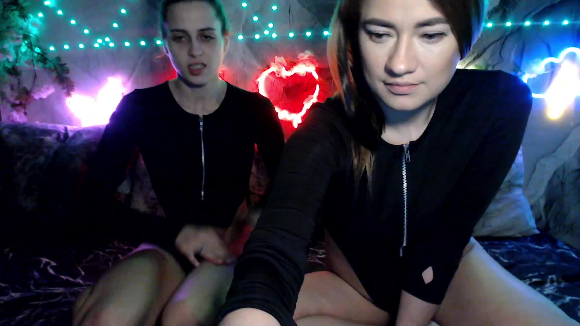 2Laski2 Cam Model Chat November 17, 2025