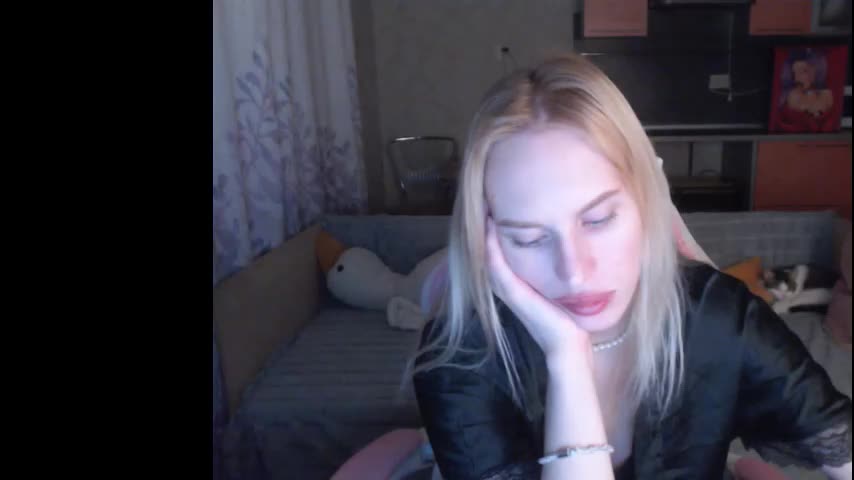 elsa_shine Cam Model Chat November 17, 2025