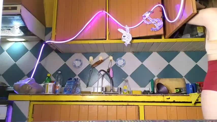 Jony_Marta Cam Model Chat November 17, 2025