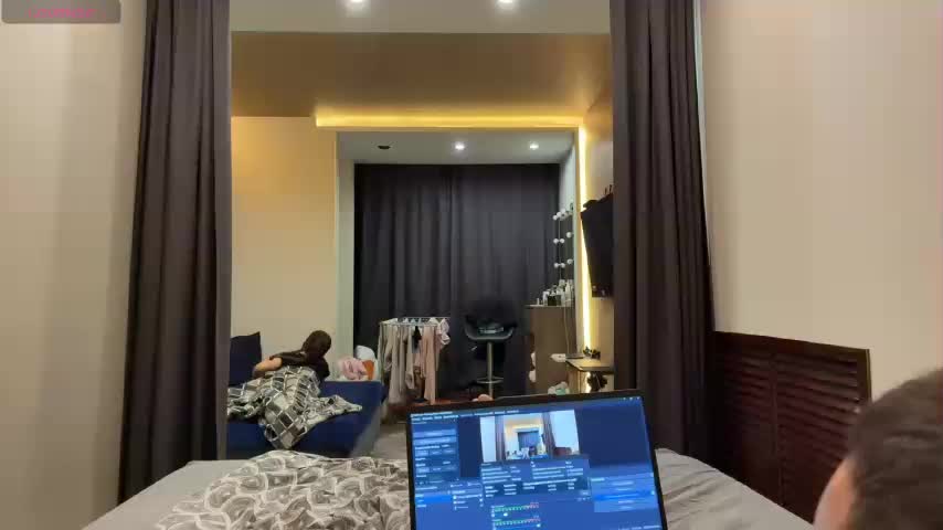 Miss_Love Cam Model Chat November 17, 2025