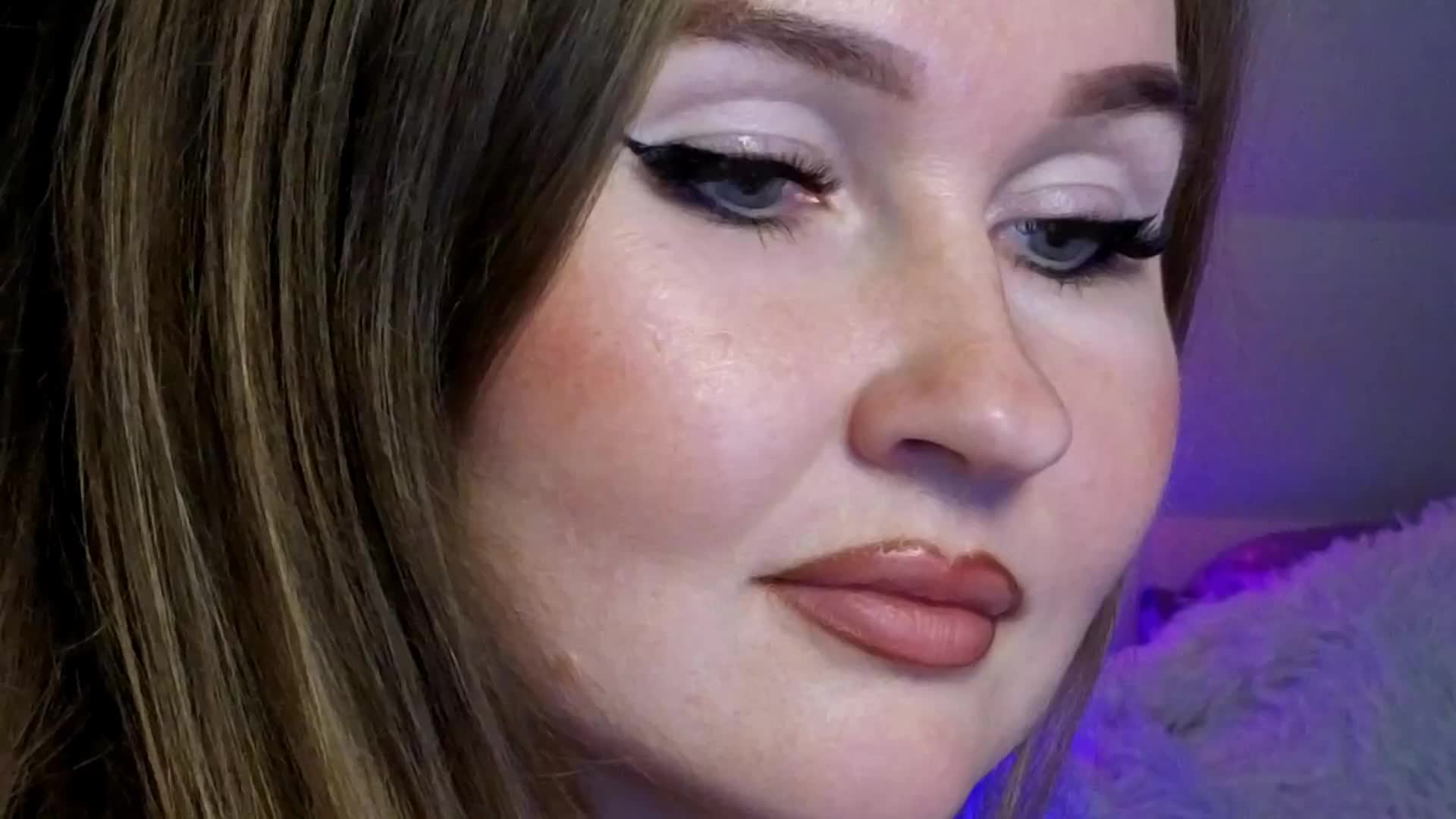 _Chocolate_ Cam Model Chat November 17, 2025