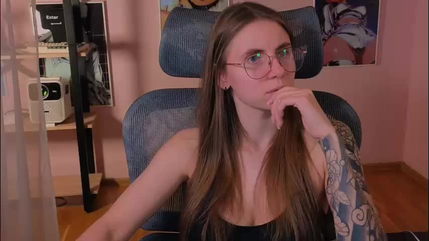 _lovelylove_ Cam Model Chat November 17, 2025