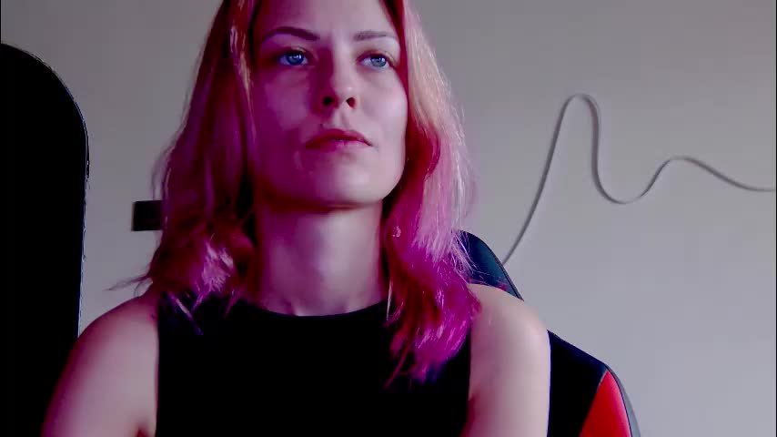 karoline121 Cam Model Chat November 17, 2025