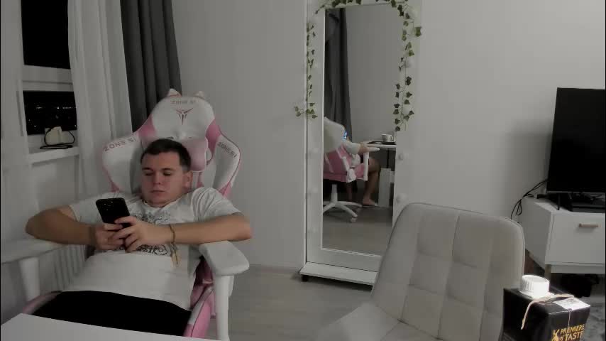 kesh_mne Cam Model Chat November 17, 2025