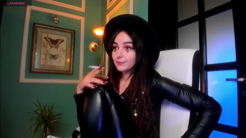 1munique Cam Model Chat November 17, 2025