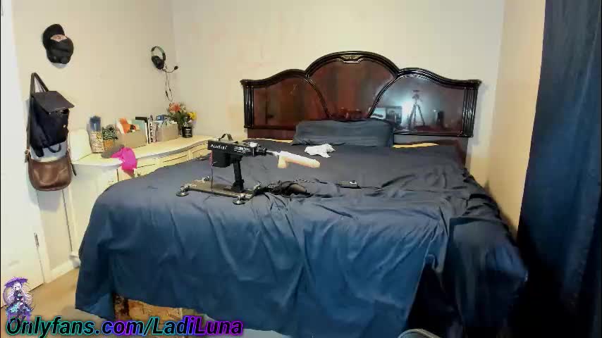 beaniebaby2 Cam Model Chat November 17, 2025