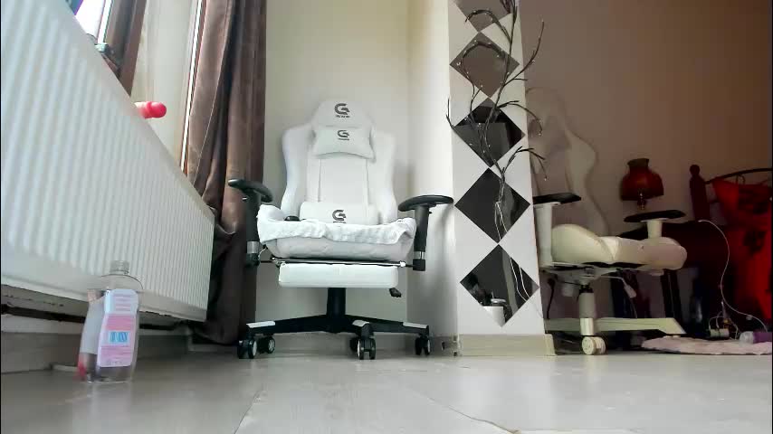 jennywildd Cam Model Chat November 17, 2025