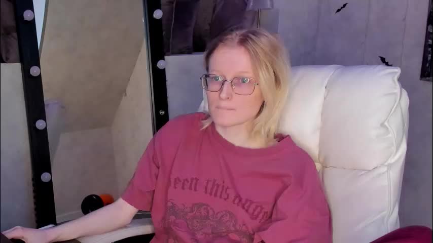 elizabeth_harpper Cam Model Chat November 17, 2025