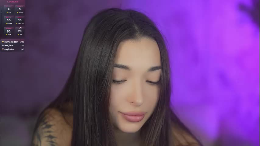 bright_diamonds_054 Cam Model Chat November 17, 2025