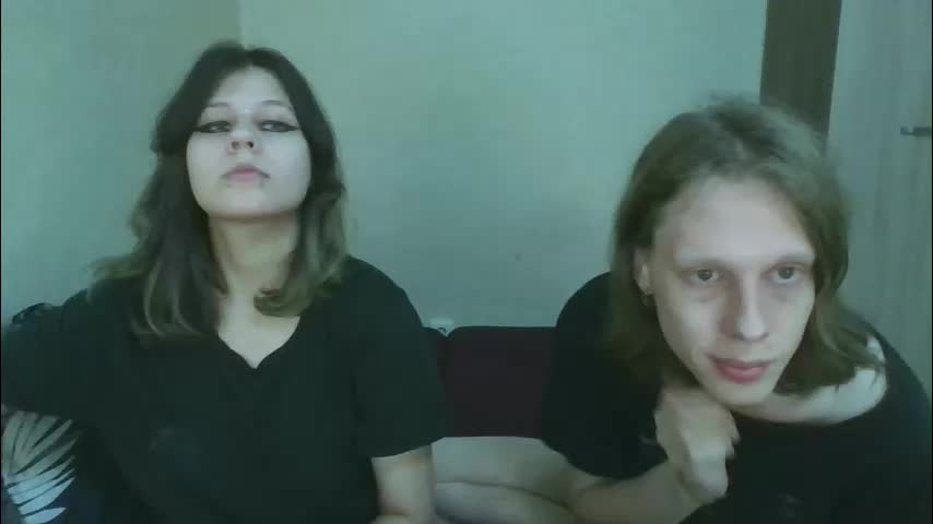 crystal_porn_love Cam Model Chat November 17, 2025