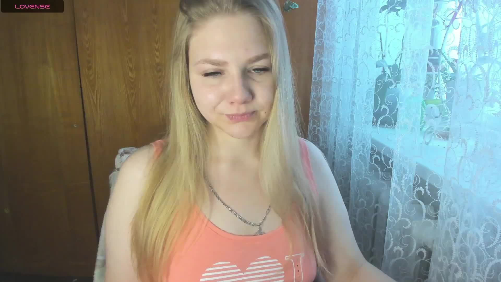 Emma-Frizea Cam Model Chat November 17, 2025