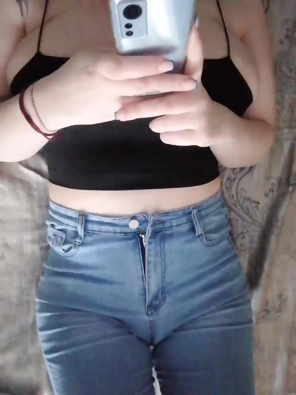 -Tiffany- Cam Model Chat November 17, 2025