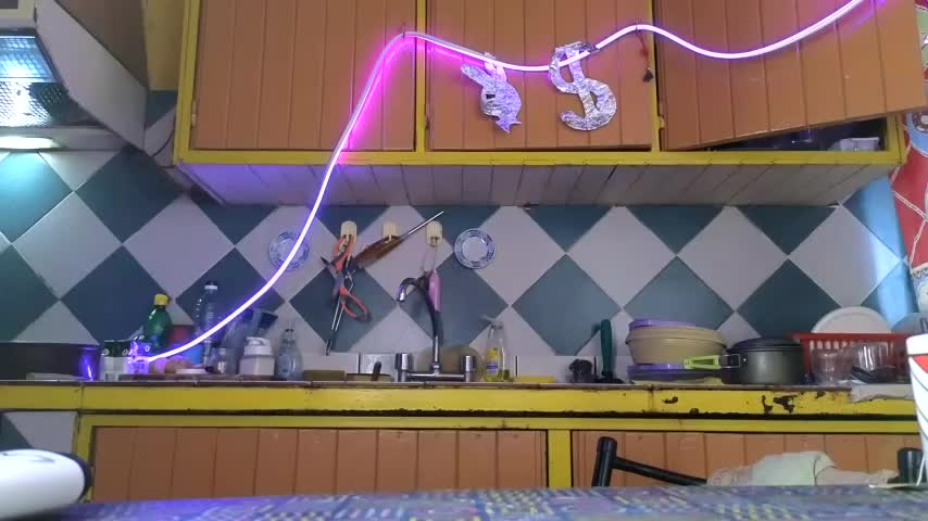 Jony_Marta Cam Model Chat November 17, 2025