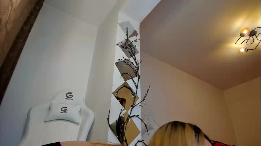 jennywildd Cam Model Chat November 17, 2025