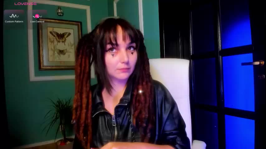 1munique Cam Model Chat November 18, 2025