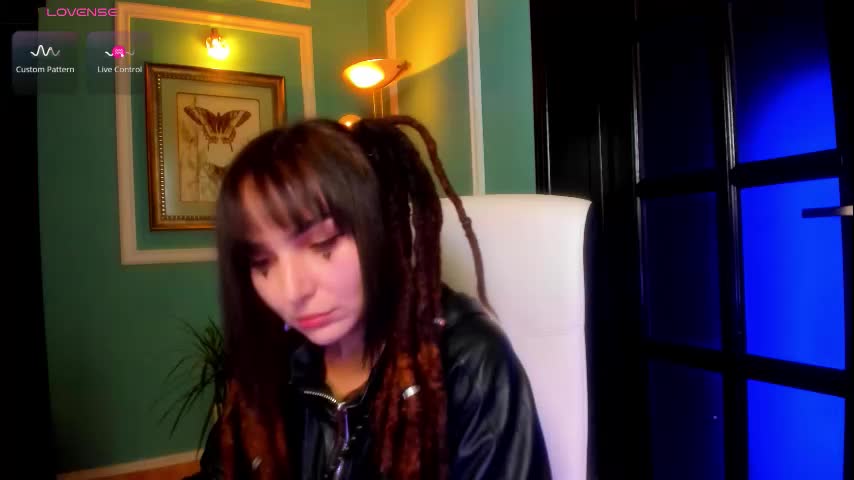 1munique Cam Model Chat November 18, 2025