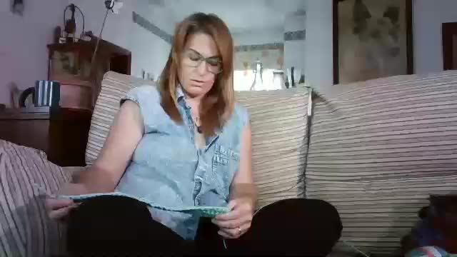 lolahueso Cam Model Chat November 18, 2025