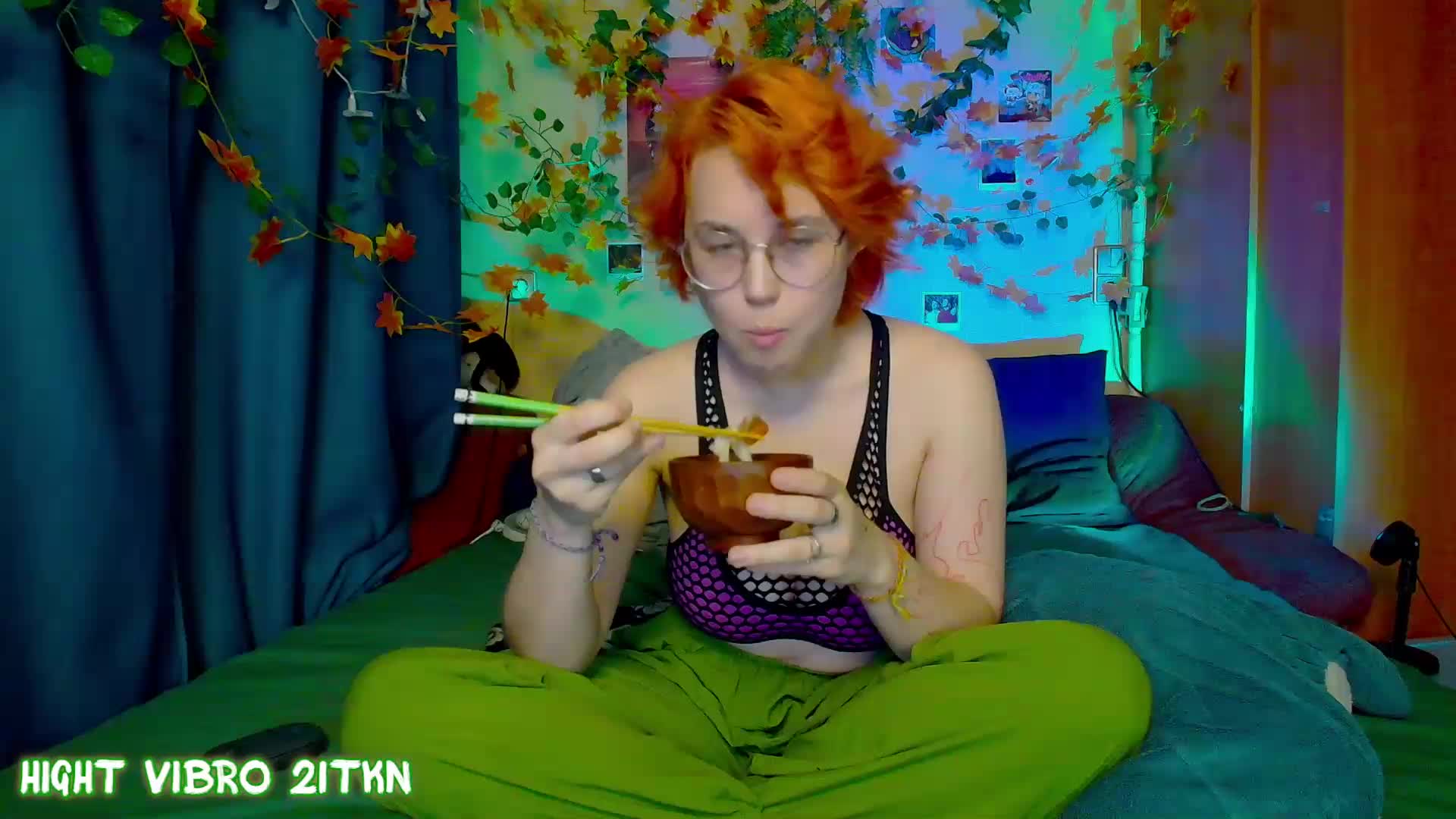 Tricky_Kitsune Cam Model Chat November 18, 2025