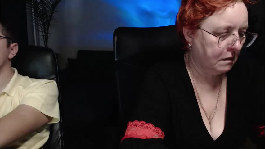 joannaandneighbour Cam Model Chat November 18, 2025