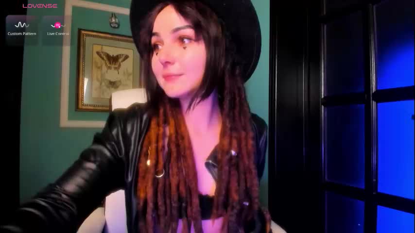 1munique Cam Model Chat November 18, 2025