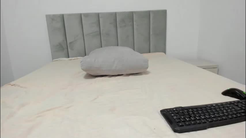 rosasweet02 Cam Model Chat November 18, 2025