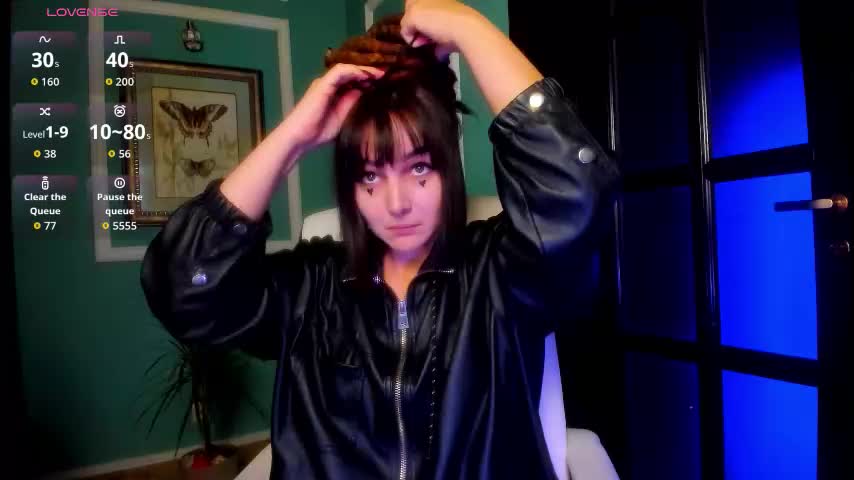 1munique Cam Model Chat November 18, 2025