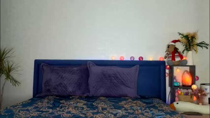 lisi4ka_basik33 Cam Model Chat November 19, 2025