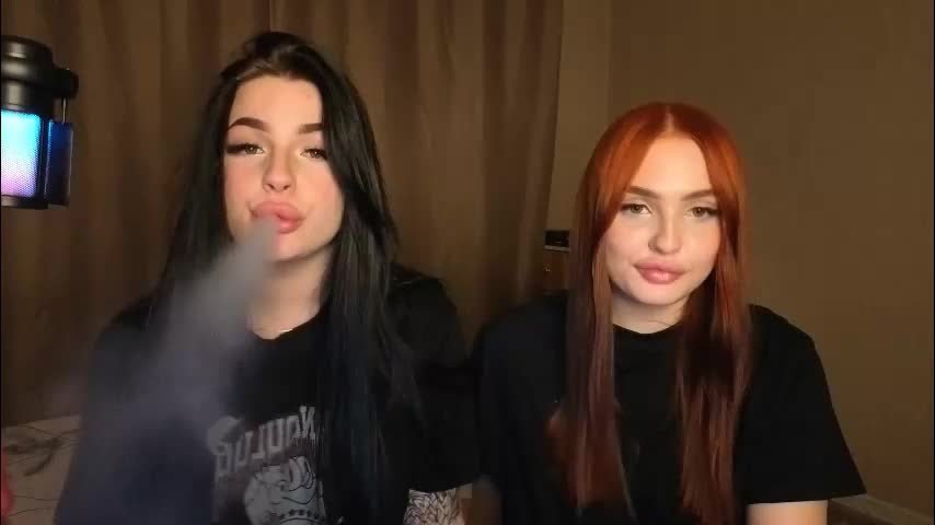 lisaanddenis Cam Model Chat November 19, 2025