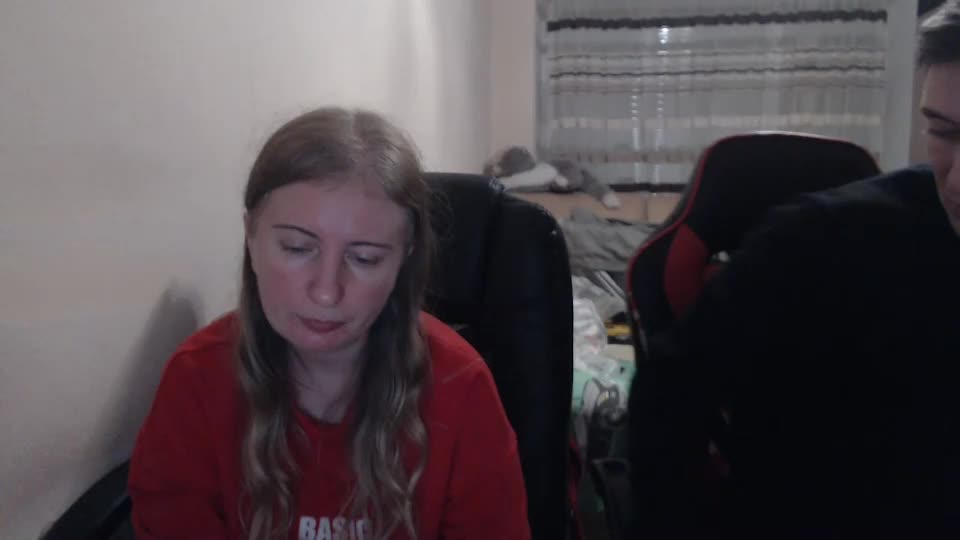 jenisandpeter Cam Model Chat November 19, 2025