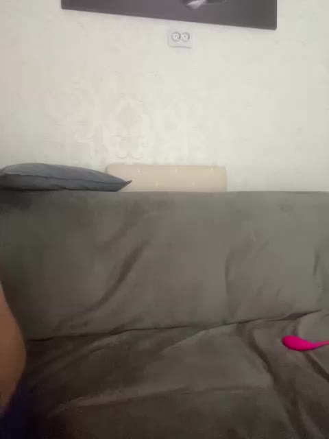 Bliss_3 Cam Model Chat November 19, 2025