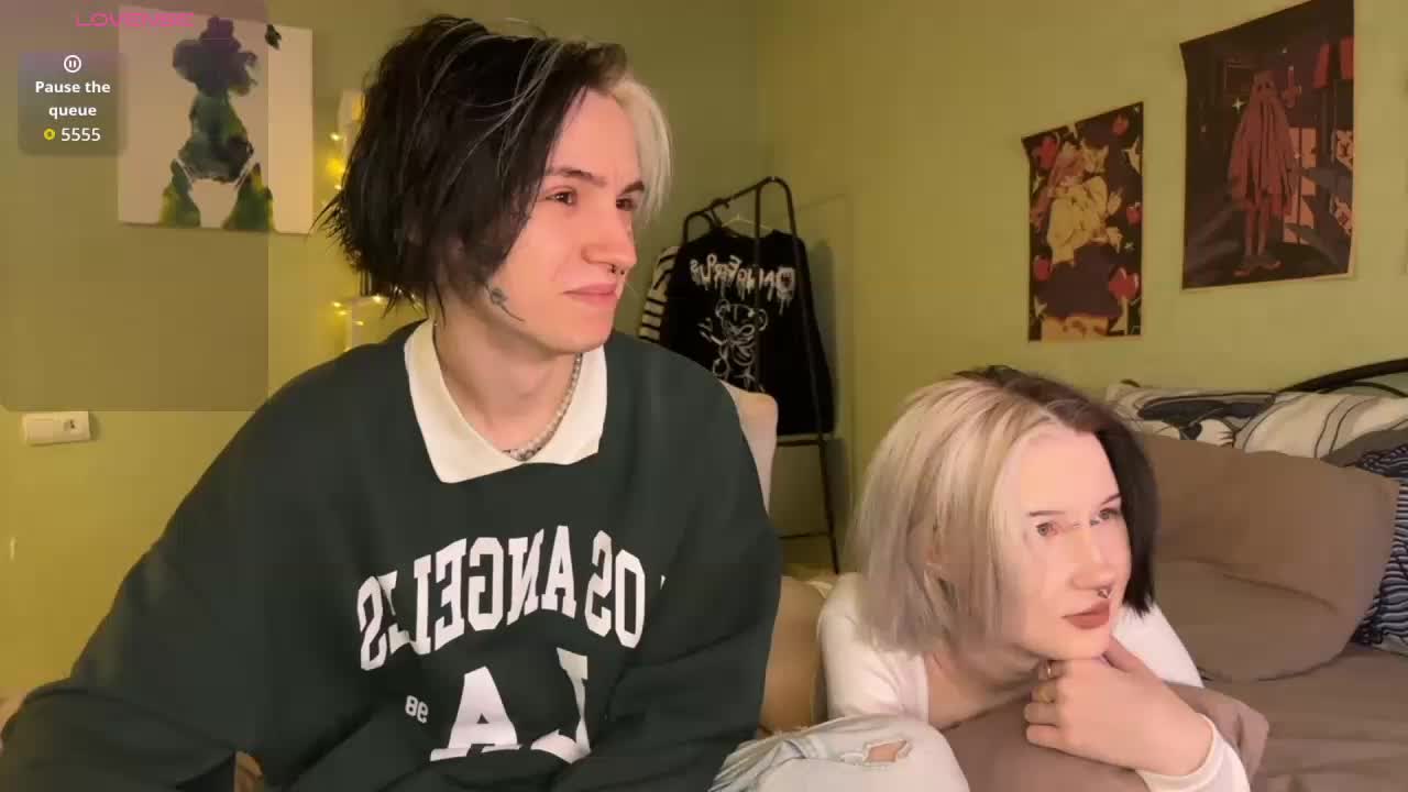 VeryRareTwins Cam Model Chat November 19, 2025