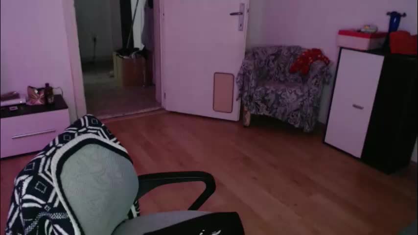 aliens4twenty Cam Model Chat November 19, 2025