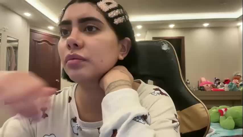therealcamilabaddie Cam Model Chat November 19, 2025