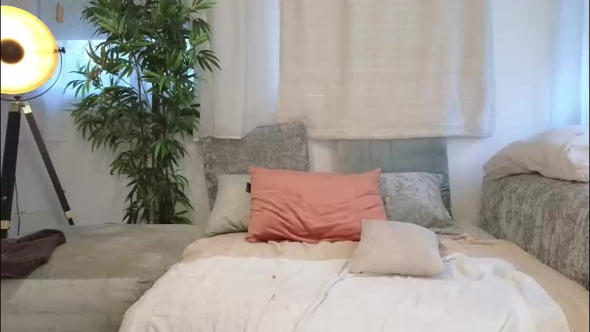 malenahot525 Cam Model Chat November 19, 2025