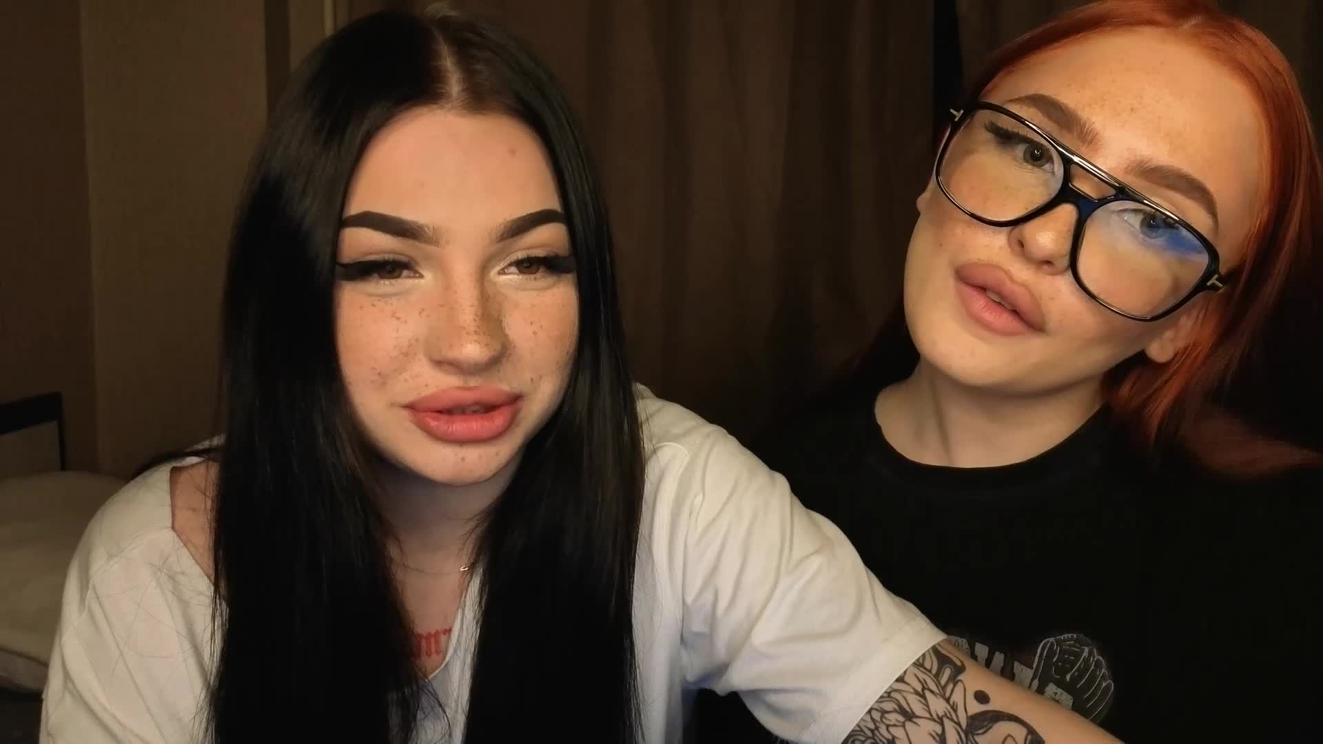 LisaAndDenis Cam Model Chat November 19, 2025