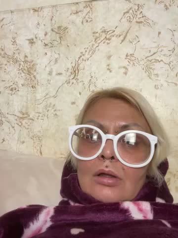 Gardener_of_Illusions Cam Model Chat November 19, 2025