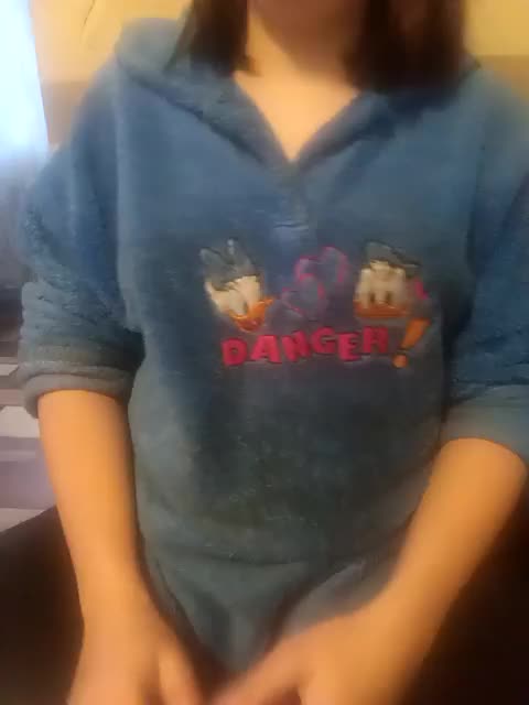 Konfetka228 Cam Model Chat November 19, 2025