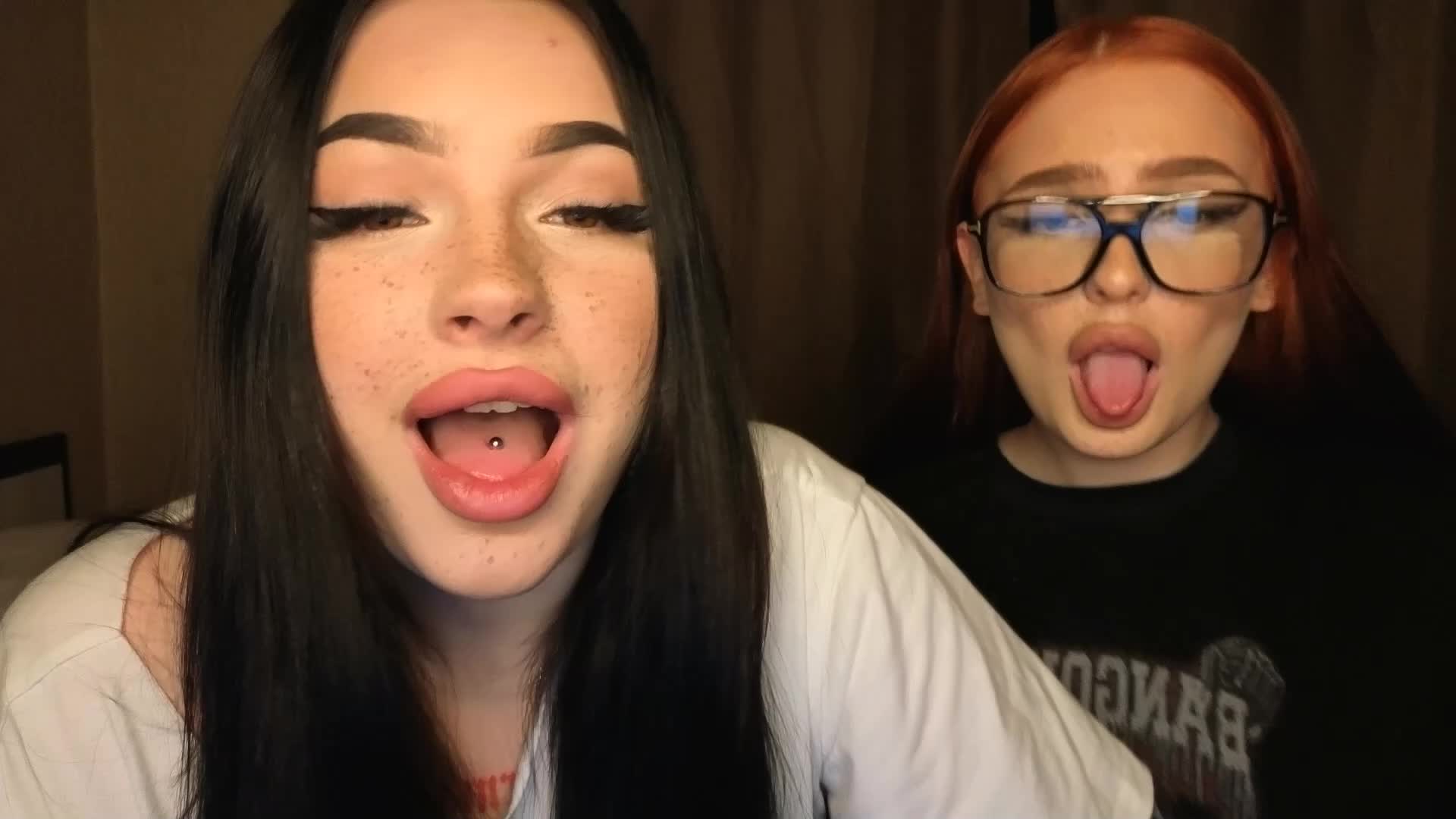 LisaAndDenis Cam Model Chat November 20, 2025