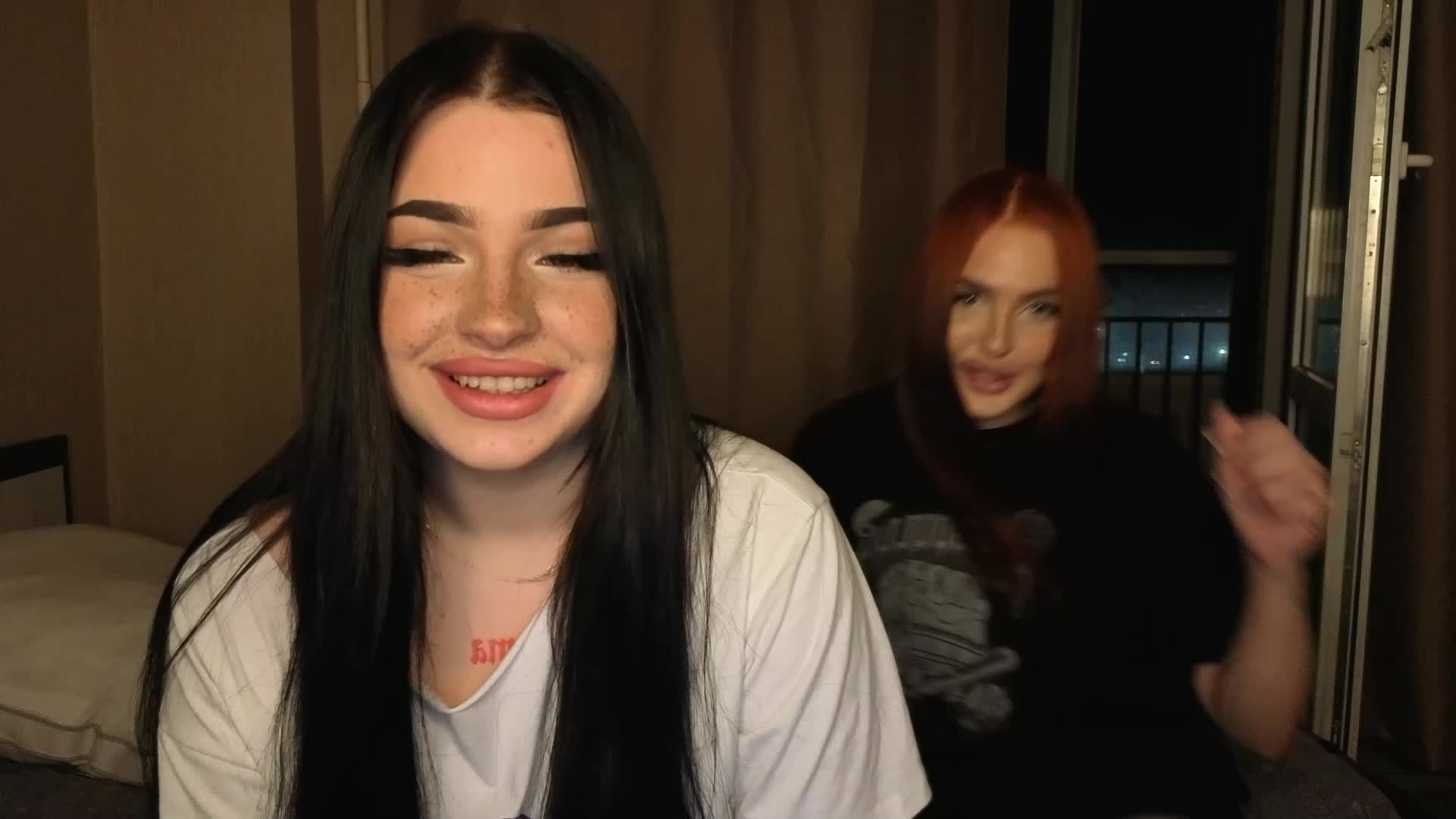 LisaAndDenis Cam Model Chat November 20, 2025