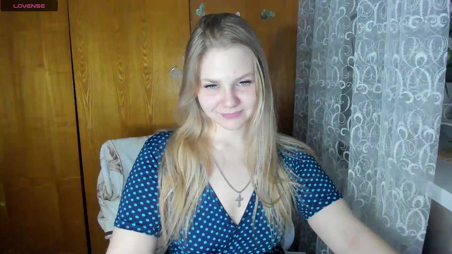 Emma-Frizea Cam Model Chat November 20, 2025