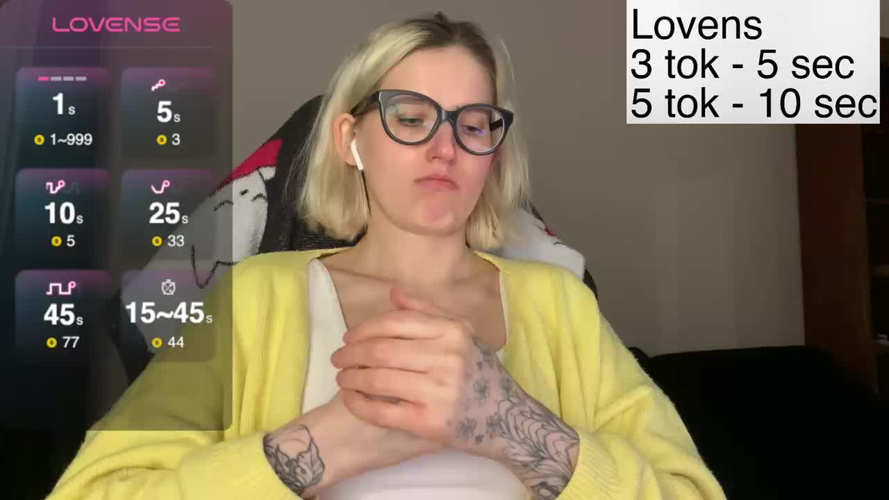 Sexy-Sweets Cam Model Chat November 20, 2025