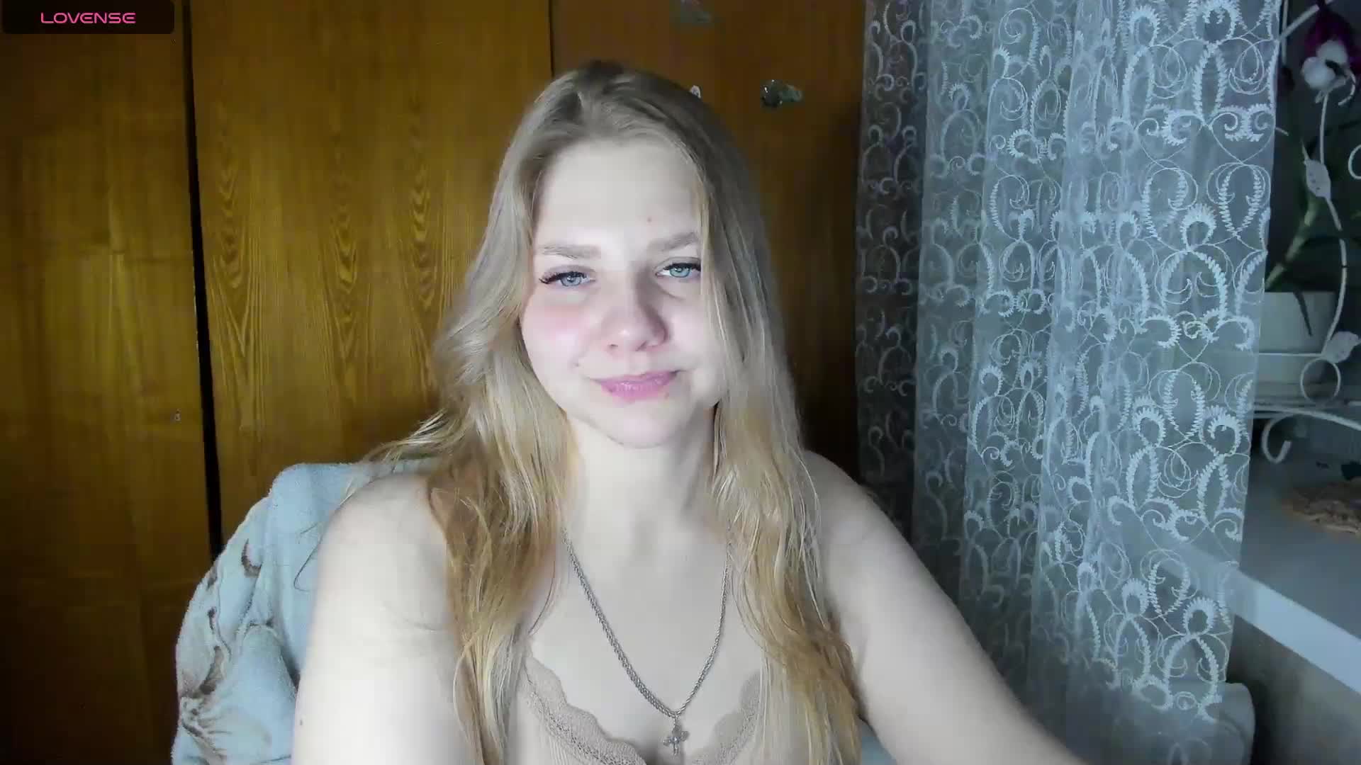 Emma-Frizea Cam Model Chat November 21, 2025