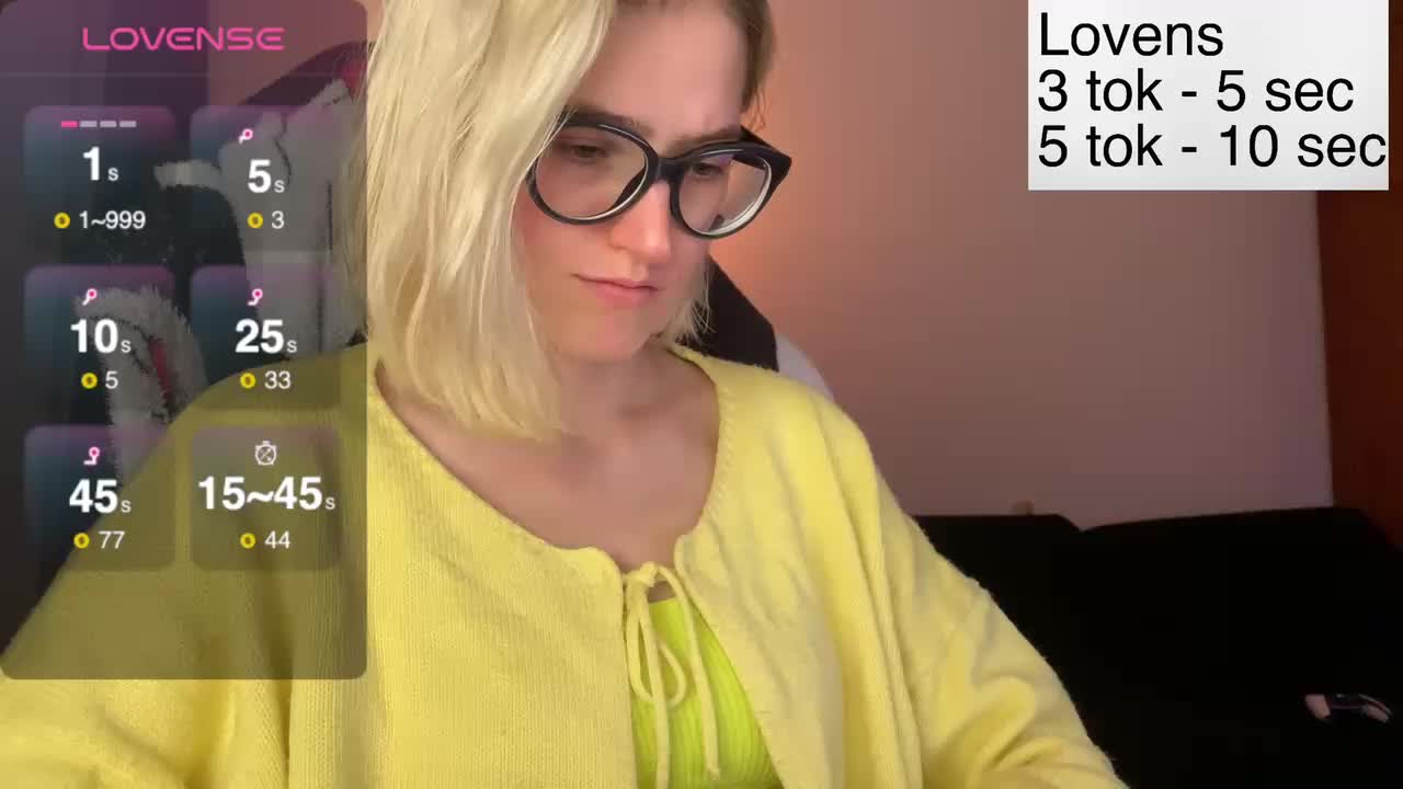 Sexy-Sweets Cam Model Chat November 21, 2025