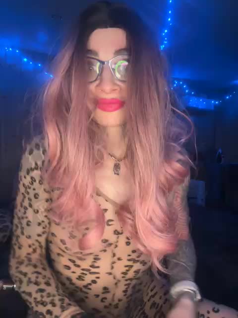 Neulovimie Cam Model Chat November 22, 2025