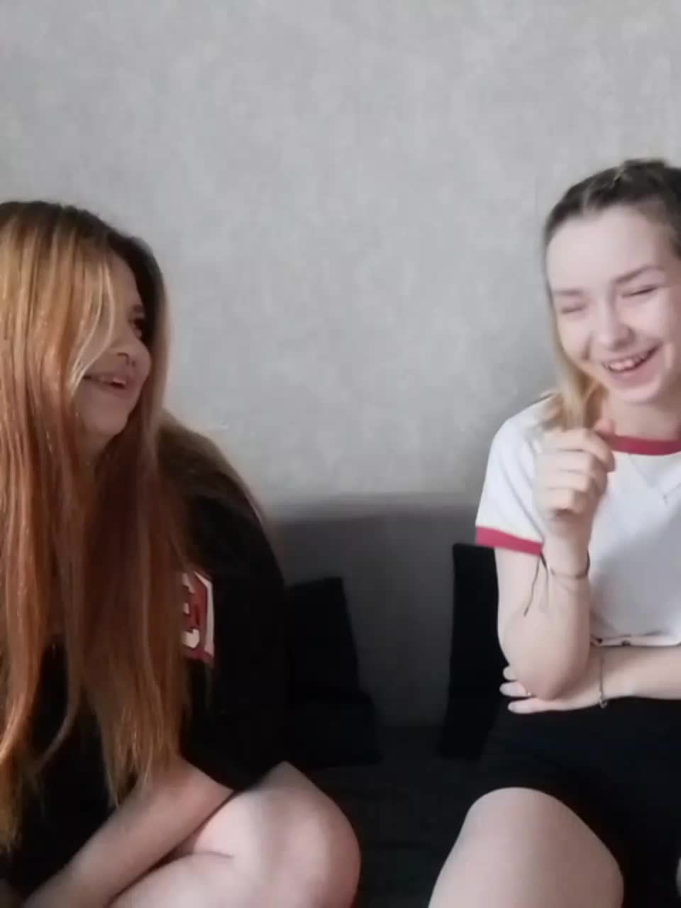 cutesmiles Cam Model Chat November 22, 2025